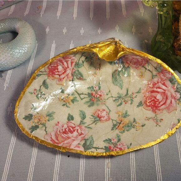 DECOUPAGE CLAM SHELL DECOUPAGE FLOWERS TRINKET DISH - Picture 4 of 11